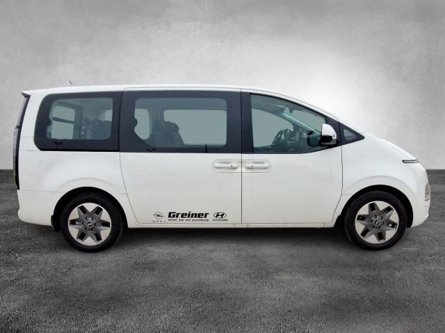 Hyundai Staria Trend