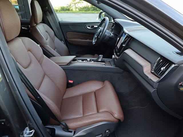 Volvo XC60 AWD Geartronic Momentum