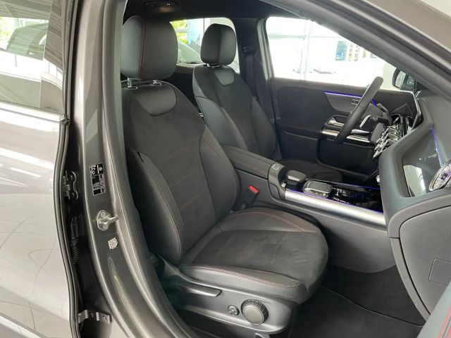 Mercedes-Benz GLA 200 S-Sitz KAM PDC SpurH Navi AUT Virtual