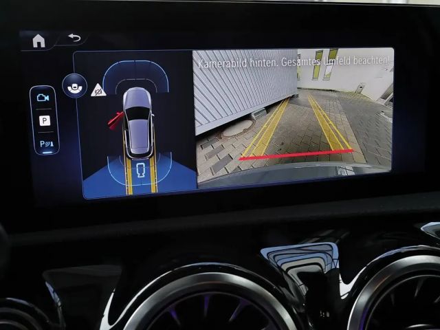 Mercedes-Benz A 180 AMG Line