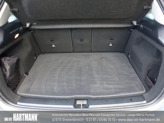 Mercedes-Benz B 200 Progressive Sedan