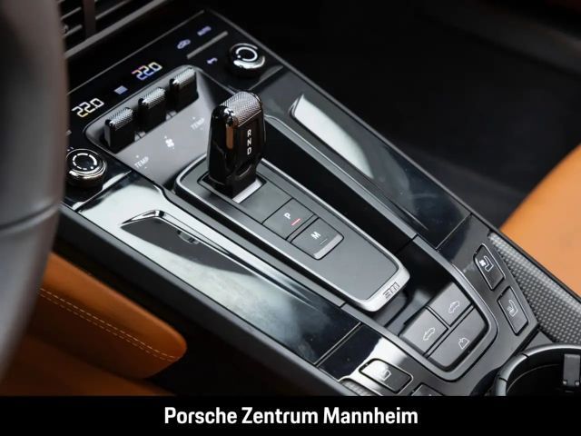 Porsche 992 Cabrio Carrera GTS