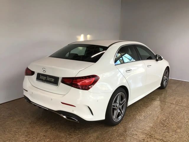 Mercedes-Benz A 200 AMG Line Premium