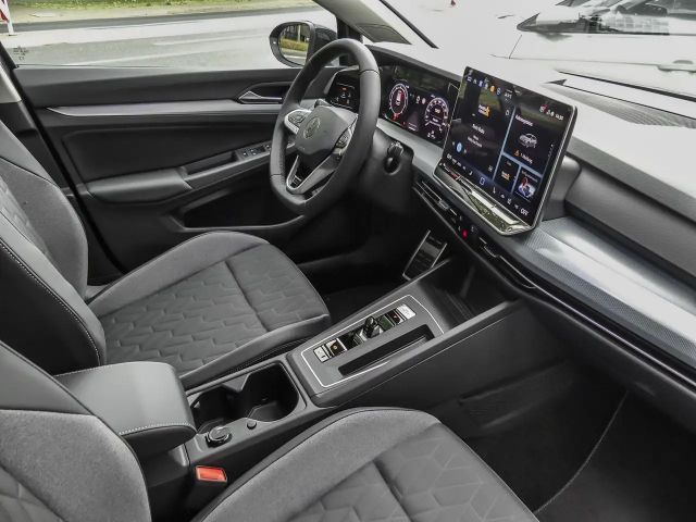 Volkswagen Golf 1.5 eTSI DSG Golf VIII