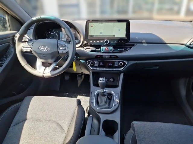 Hyundai i30 Advantage Hybrid T-GDi