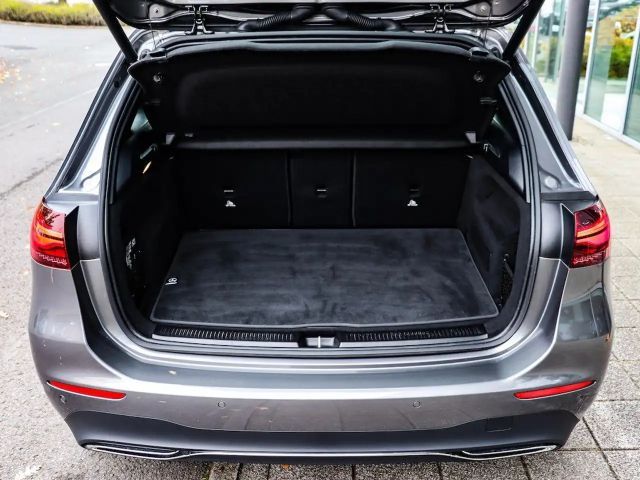 Mercedes-Benz B 200 Progressive Sedan