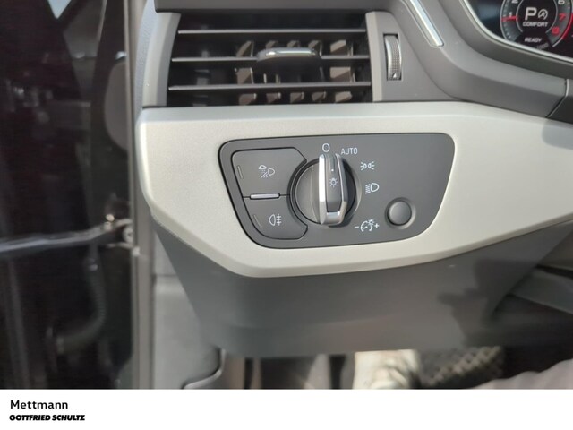 Audi A4 45 TFSI Quattro S-Tronic Sedan