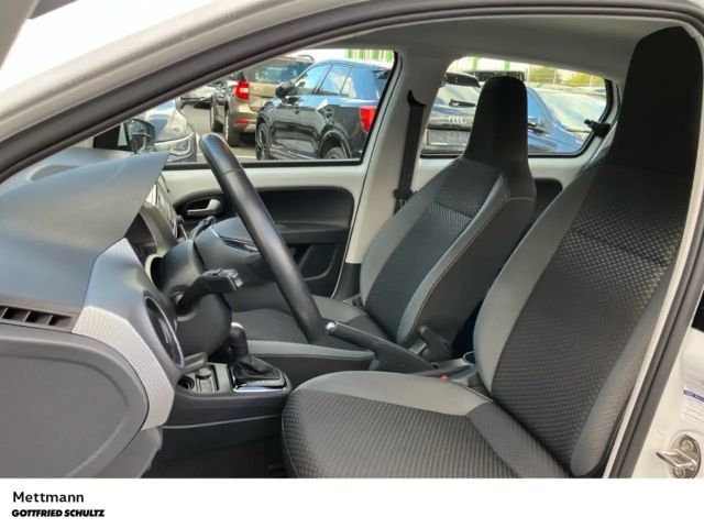 Volkswagen up! Active