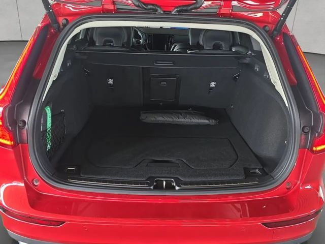 Volvo V60 Cross Country AWD Plus