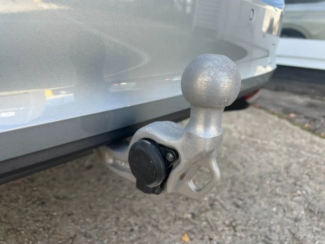 Skoda Superb 2.0 TDI Combi Selection