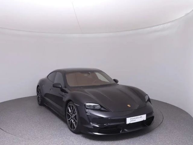 Porsche Taycan Turbo