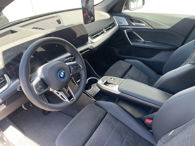 BMW iX1 xDrive30