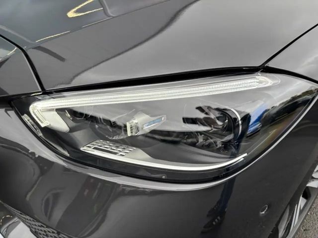 Mercedes-Benz C 180 AVANTGARDE Sedan