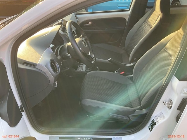 Volkswagen up! Active Plus