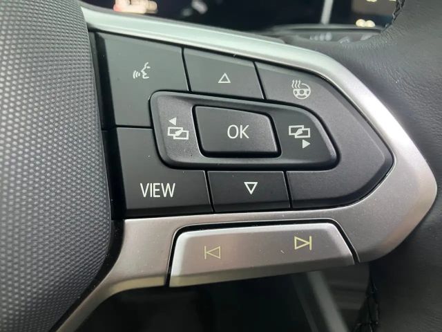 Volkswagen Golf Business DSG Variant