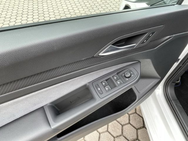 Volkswagen Golf 2.0 TSI DSG
