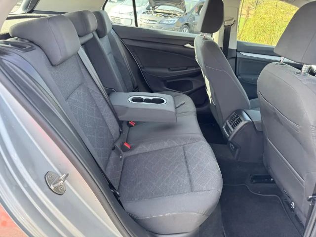 Volkswagen Golf 1.5 TSI Golf VIII IQ.Drive Life