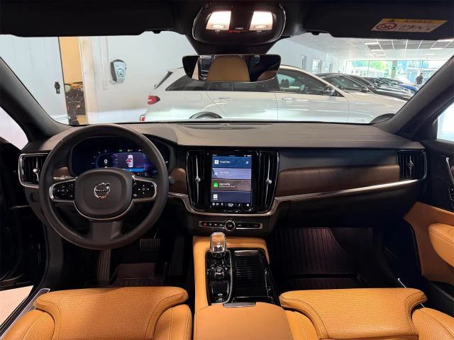 Volvo S90 AWD Dark Plus Recharge T8