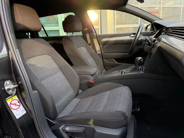 Volkswagen Passat 2.0 TDI DSG IQ.Drive