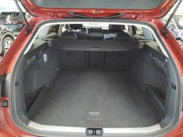 Volkswagen Passat 1.5 eTSI Business DSG Variant