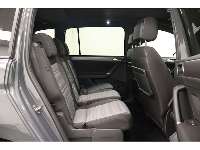Volkswagen Touran 1.5 TSI DSG R-Line