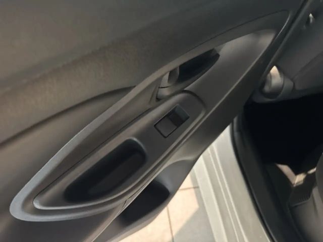 Toyota Yaris Hatchback Hybride Team D