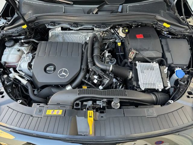 Mercedes-Benz GLA 200 PTS Cam Navi Wide LED SHZ EASY-PACK