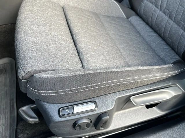 Volkswagen Passat 2.0 TDI Business DSG Variant