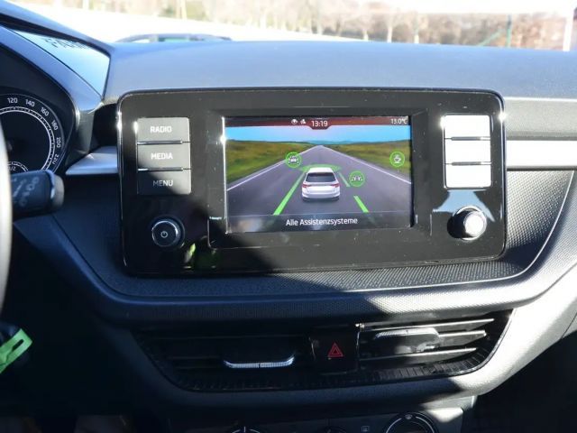 Skoda Fabia Fabia 1,0 LED TEMPO KLIMA PARKSENSOREN HINTEN 1.Be