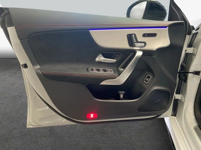 Mercedes-Benz CLA 35 AMG AMG Line