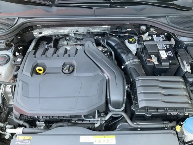 Volkswagen Golf 1.5 TSI Golf VIII