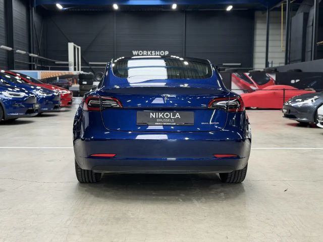 Tesla Model 3 AWD Long Range