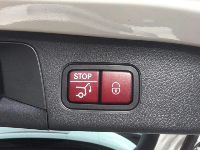 Mercedes-Benz GLA 200 Progressive