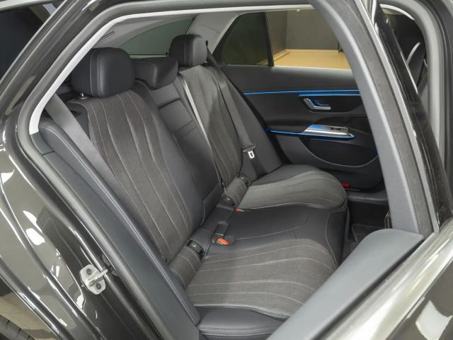 Mercedes-Benz E 220 AVANTGARDE E 220 d Estate