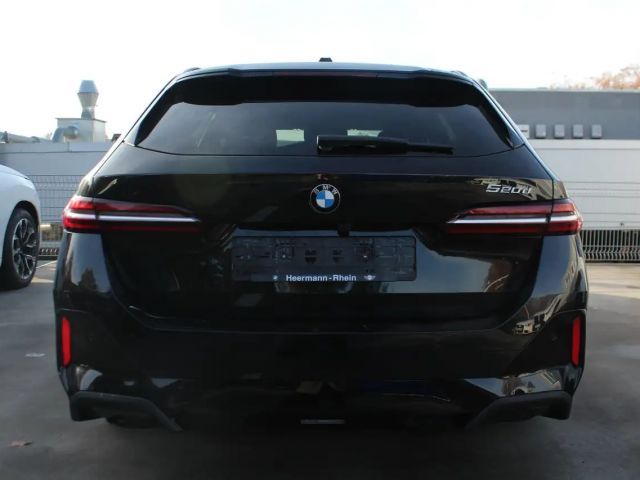 BMW 520 520d M-Sport Touring