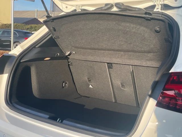 Mercedes-Benz A 180 AMG Line Hatchback