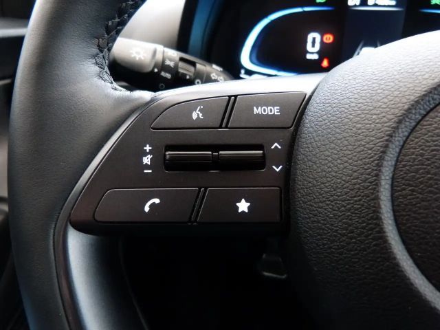 Hyundai i20 NAVI SHZ LHZ APPLE ALU KAMERA