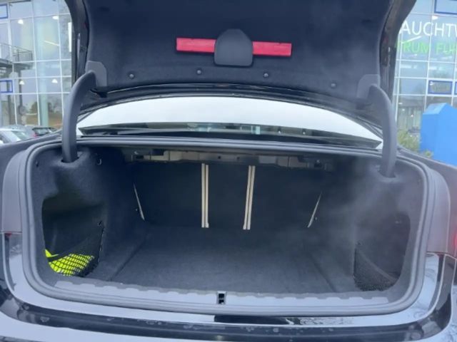 BMW 320 320i Sedan xDrive