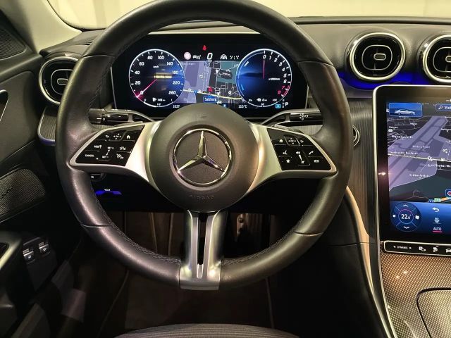 Mercedes-Benz C 300 C 300 e Sedan