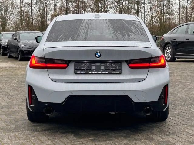 BMW 320 320i M-Sport Sedan