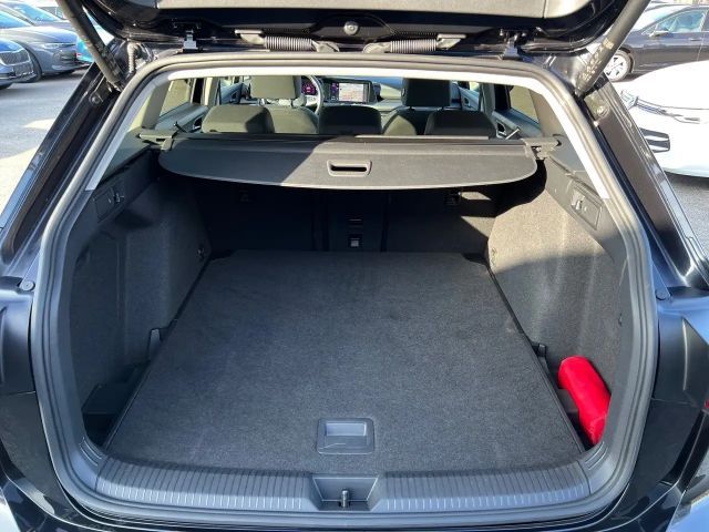 Volkswagen Golf DSG Style Variant