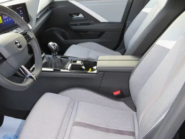 Opel Astra Business Elegance