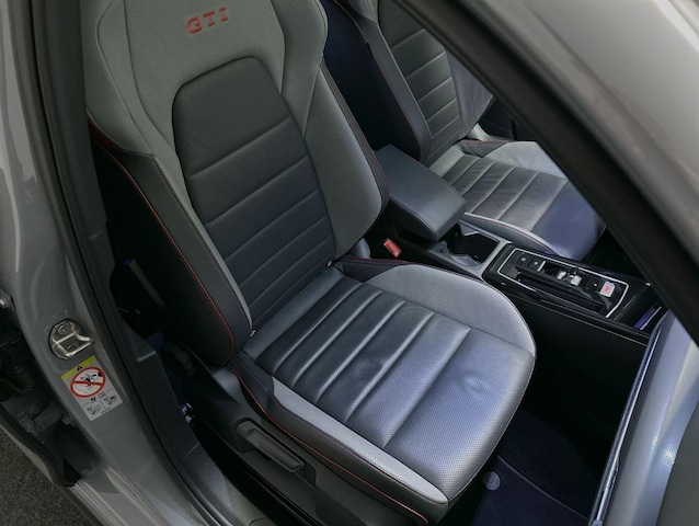 Volkswagen Golf 2.0 TSI DSG Golf VIII