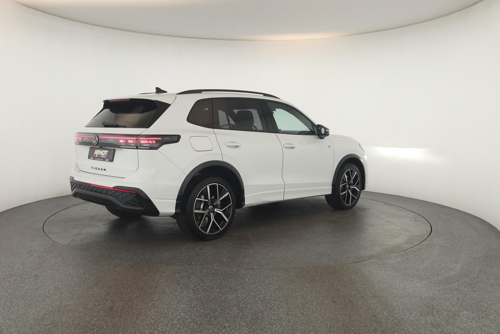 Volkswagen Tiguan 2.0 TSI DSG IQ.Drive R-Line