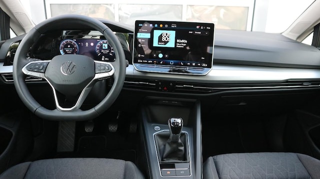 Volkswagen Golf Life