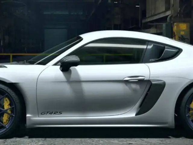 Porsche Cayman Coupé RS