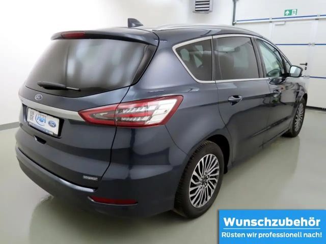 Ford S-Max Titanium
