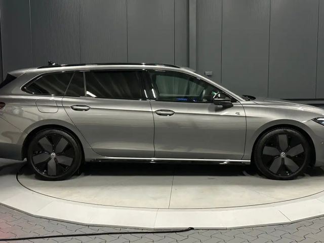 Volkswagen Passat 4Motion R-Line Style Variant