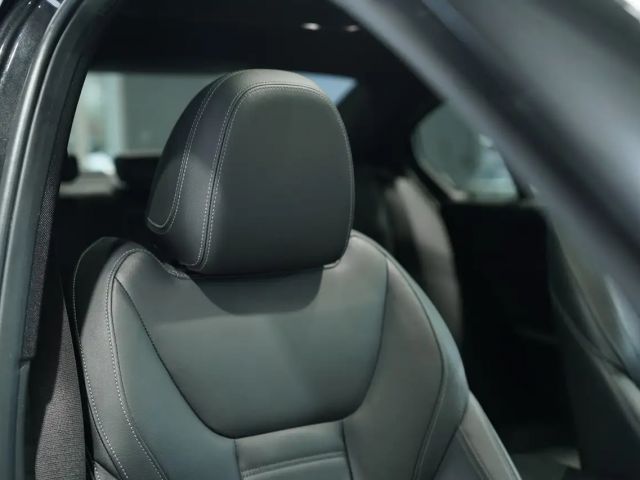 BMW 330 330d M-Sport Sedan