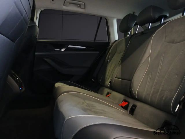 Volkswagen Passat 1.5 eTSI Business DSG